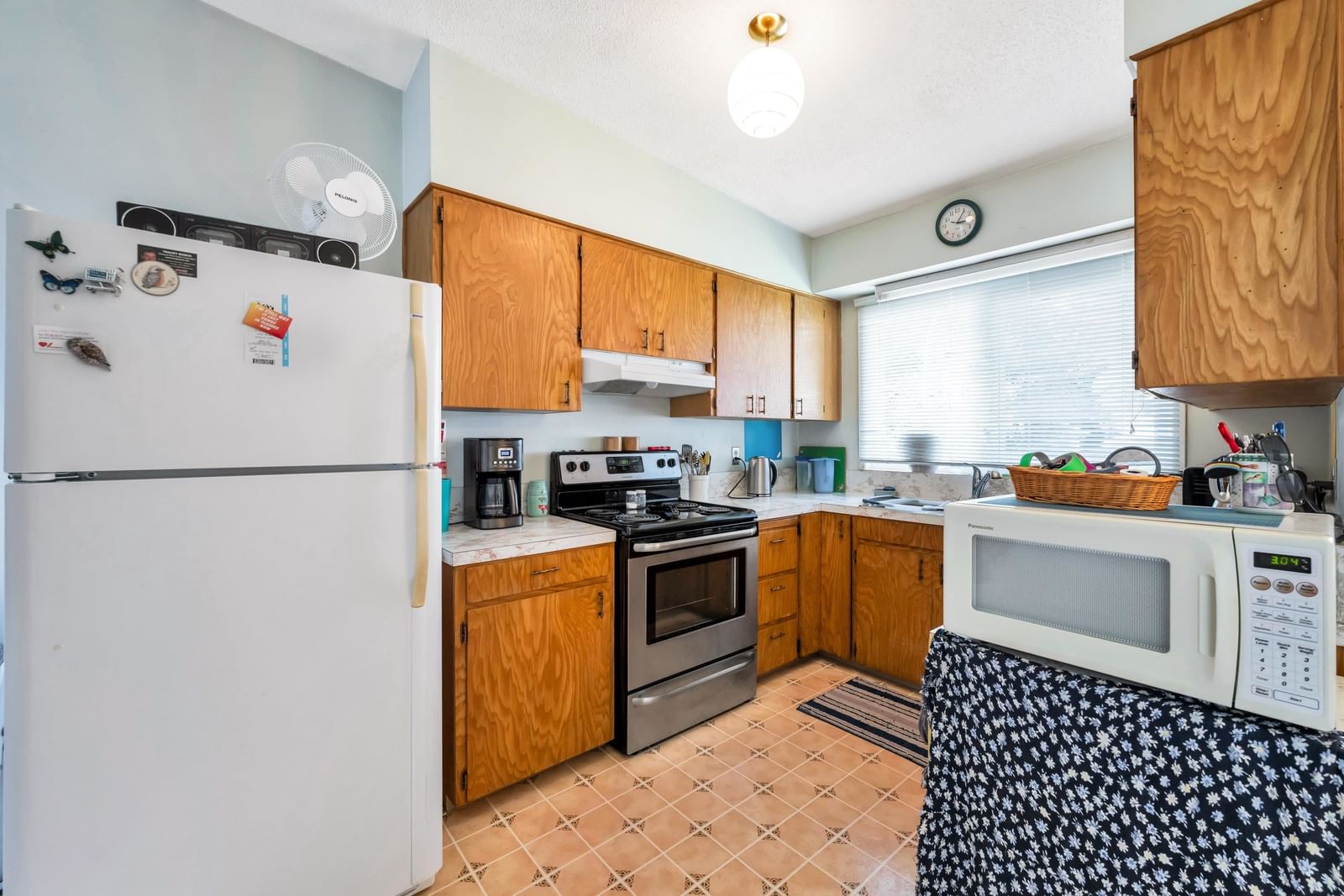 Listing Image 11