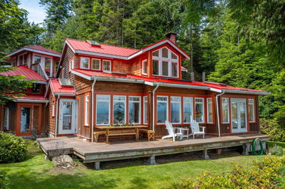 105 Island Park Drive | Galiano Island | Image