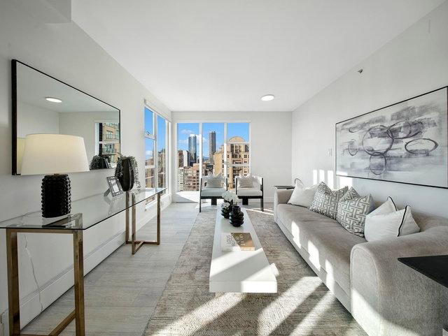 3309 - 939 Homer Street