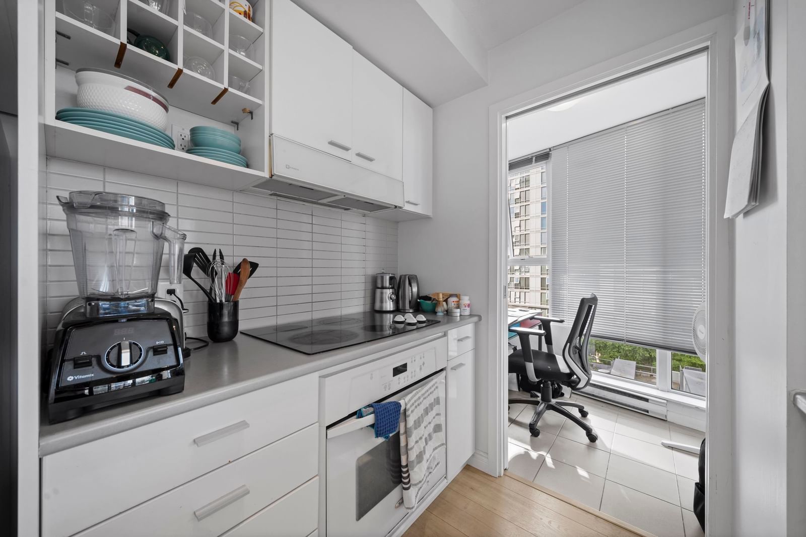 Listing Image 10