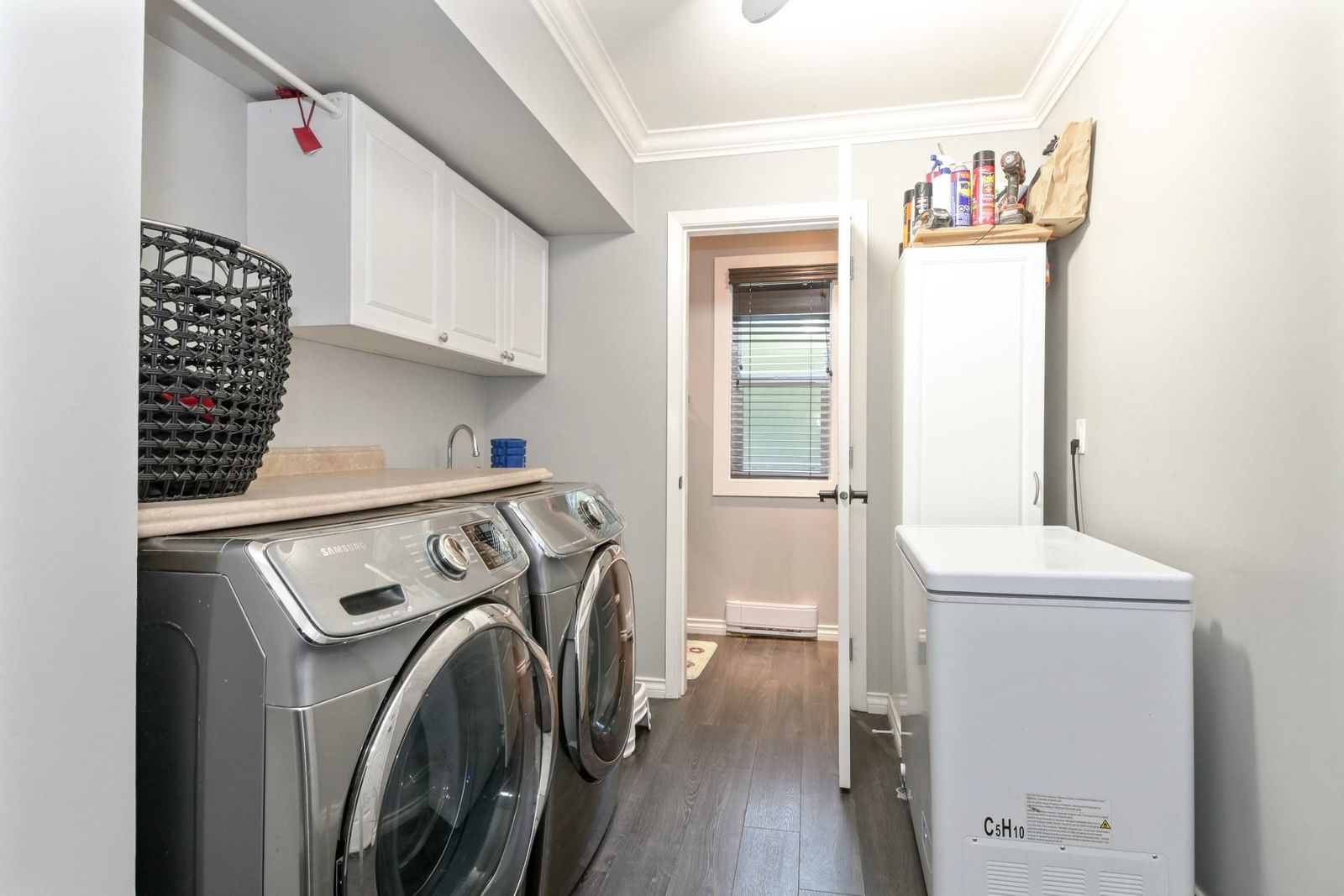 Listing Image 12
