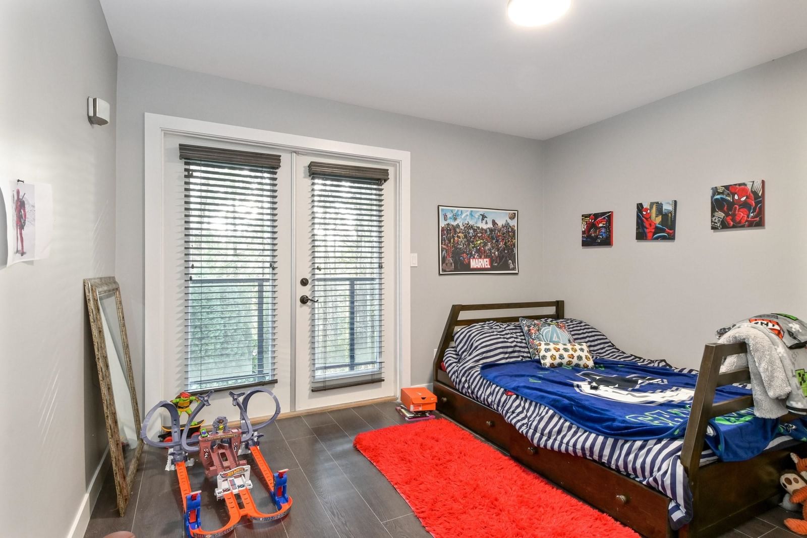 Listing Image 19