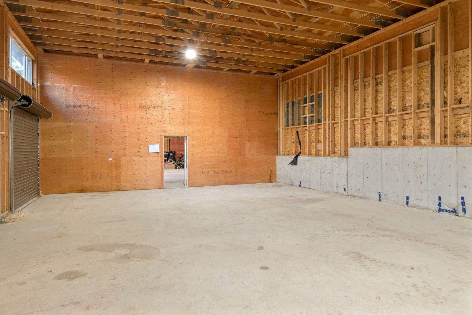 Listing Image 36