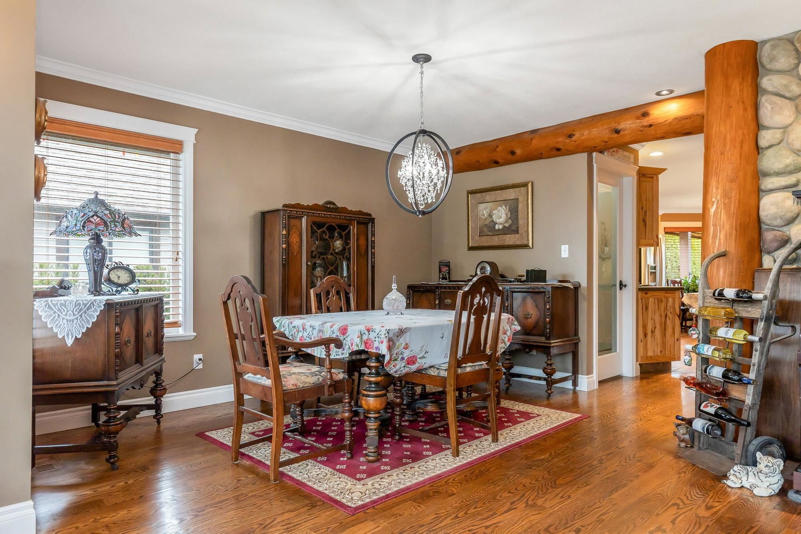 Listing Image 10