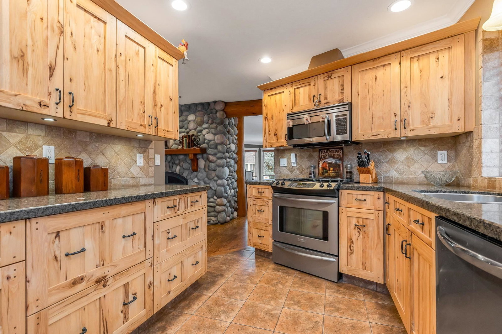 Listing Image 19