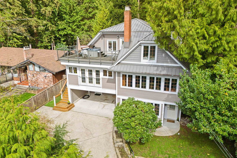 4622 Cove Cliff Road, North Vancouver, V7G 1H6 | Image 2