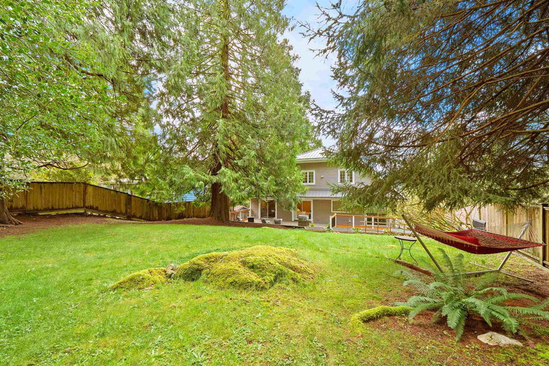 4622 Cove Cliff Road, North Vancouver, V7G 1H6 | Image 3