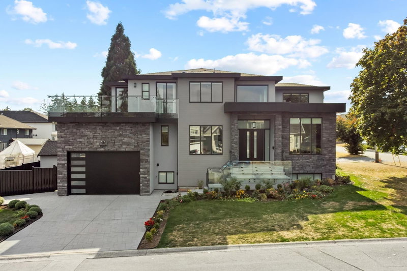 12682 78 Avenue, Surrey, V3W 2X7 | Image 2