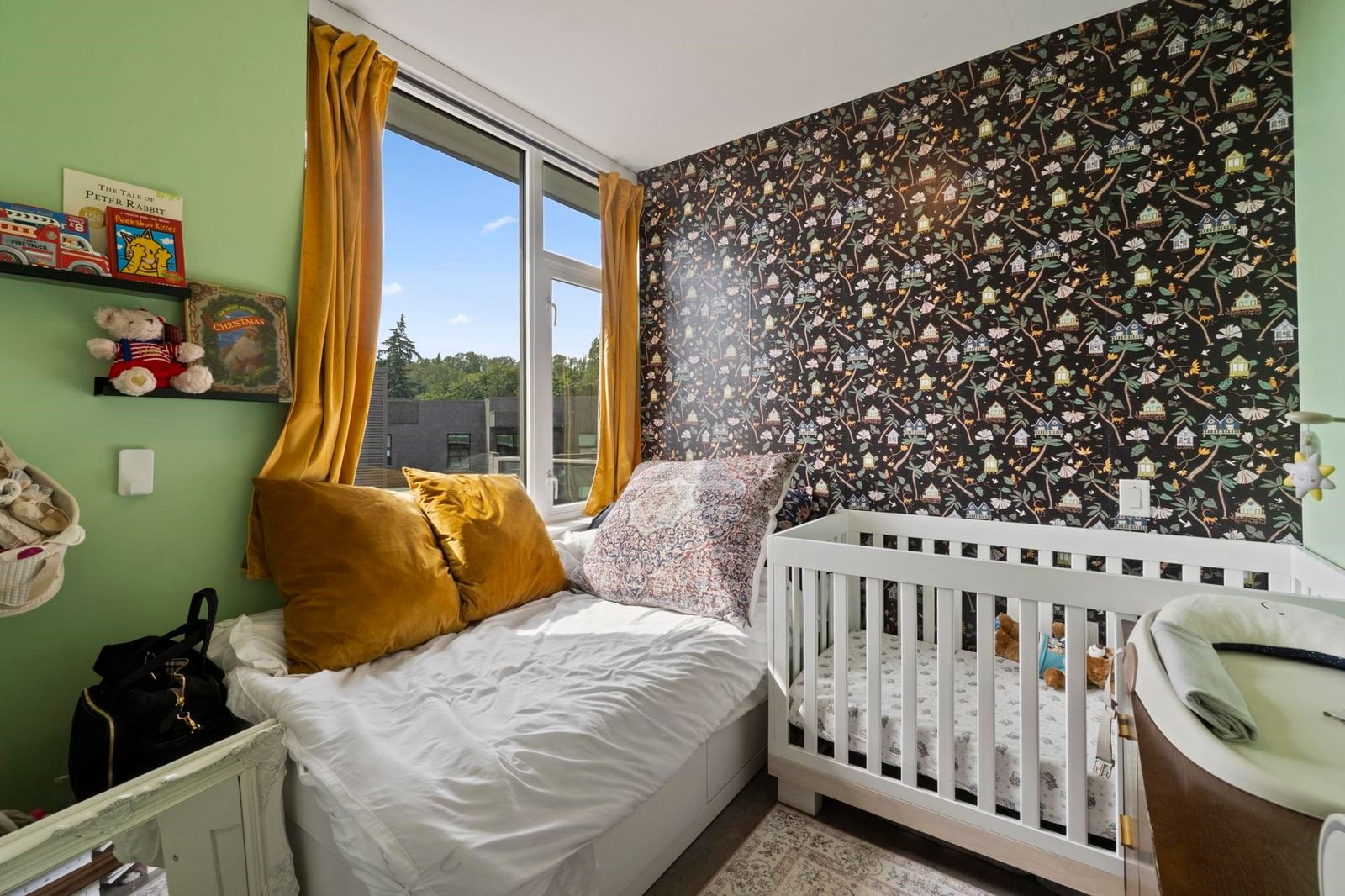 Listing Image 12