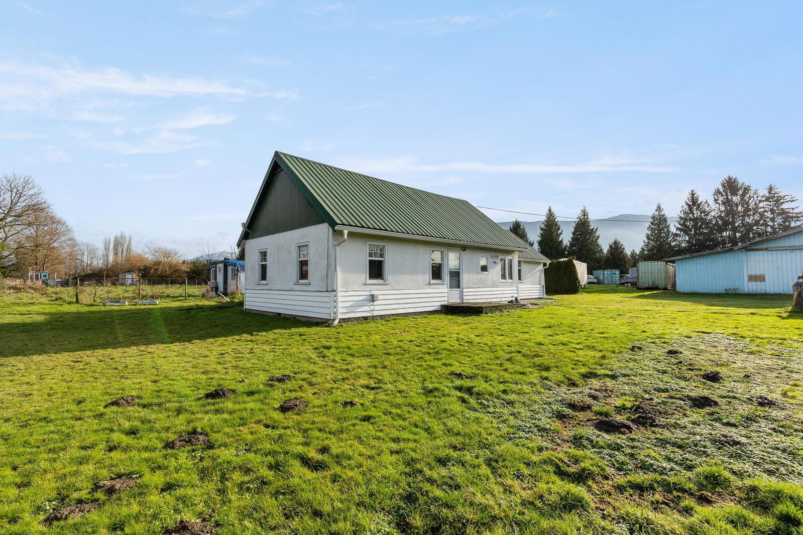 Listing Image 11