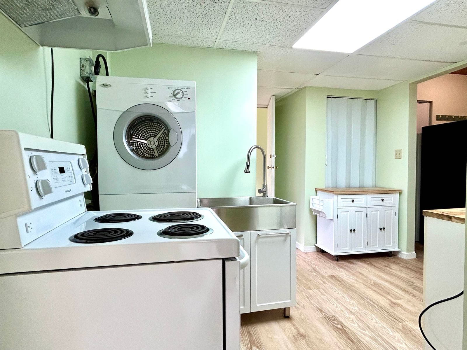 Listing Image 22