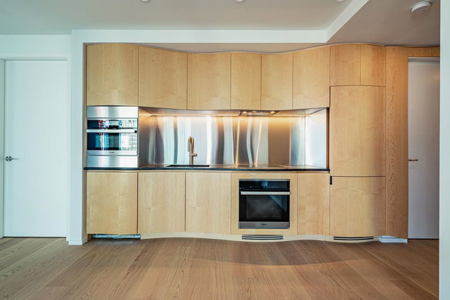 1203 - 1568 Alberni Street