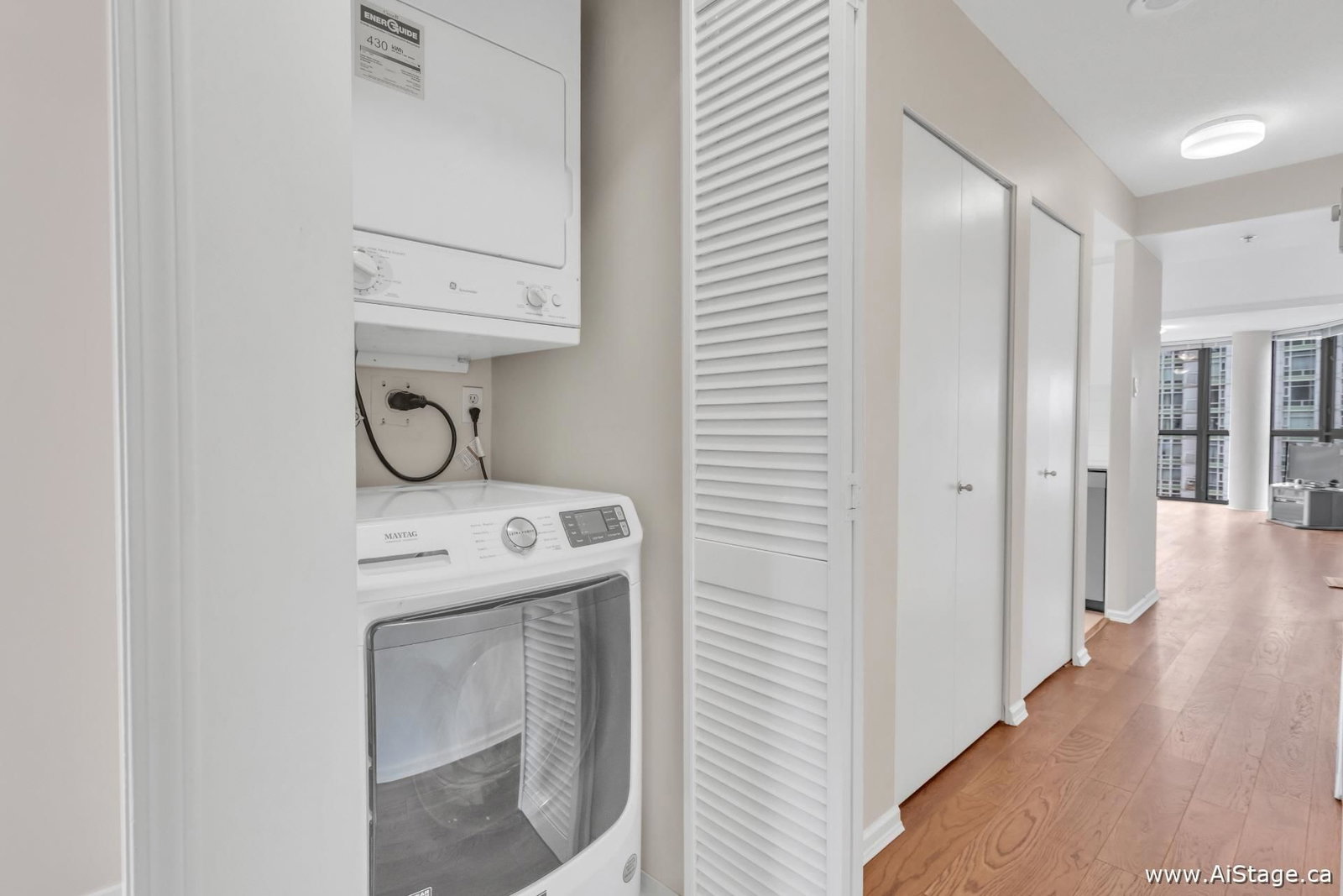 Listing Image 19