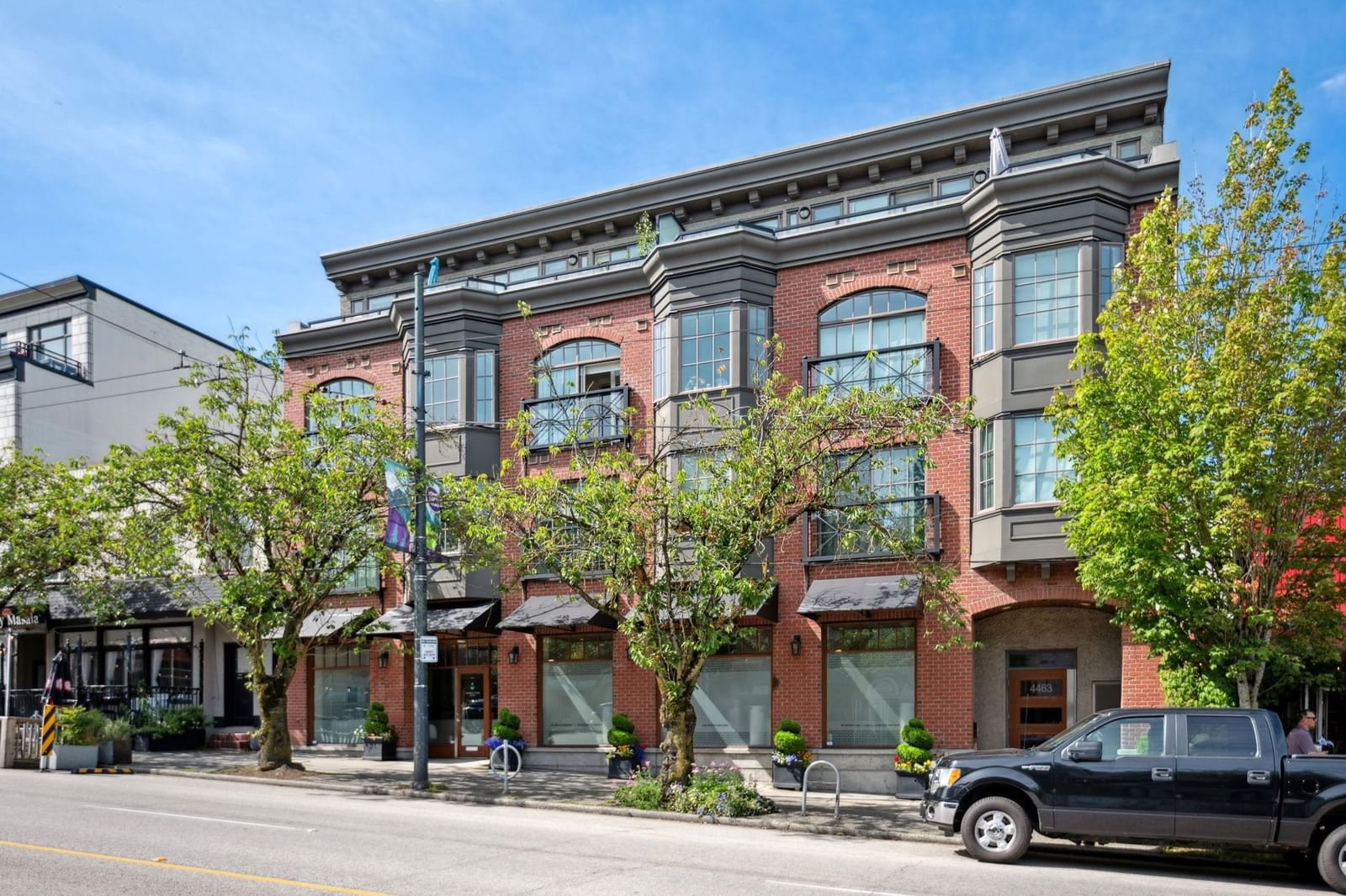 Listing Image 3