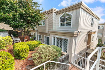 1157 Vidal Street | White Rock | Image