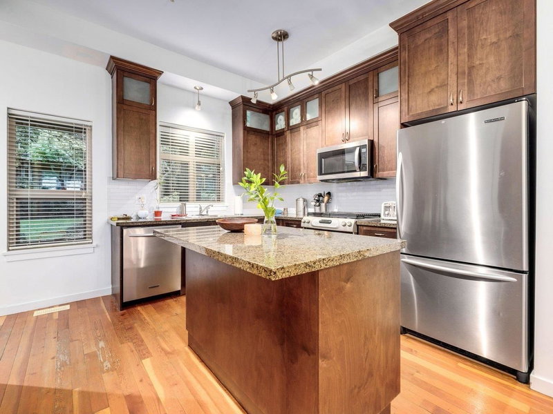 123 - 250 Salter Street, New Westminster, V3M 0B7 | Image 2