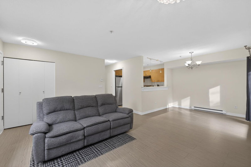 18 - 7128 Stride Avenue, Burnaby, V3N 1T5 | Image 3