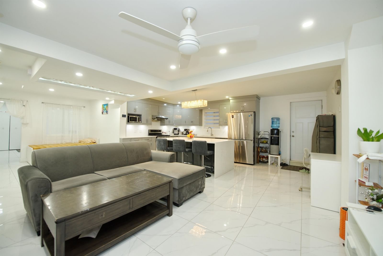 Listing Image 20