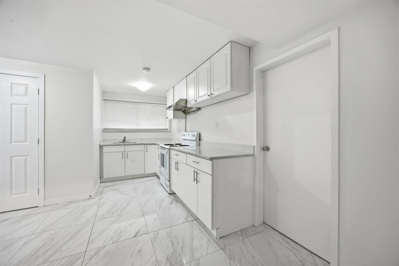 Lower - 1106 Duthie Avenue, Burnaby, V5A 2R4 | Image 3