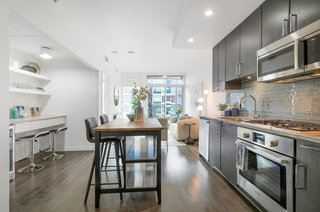 510 - 38 1st Avenue W