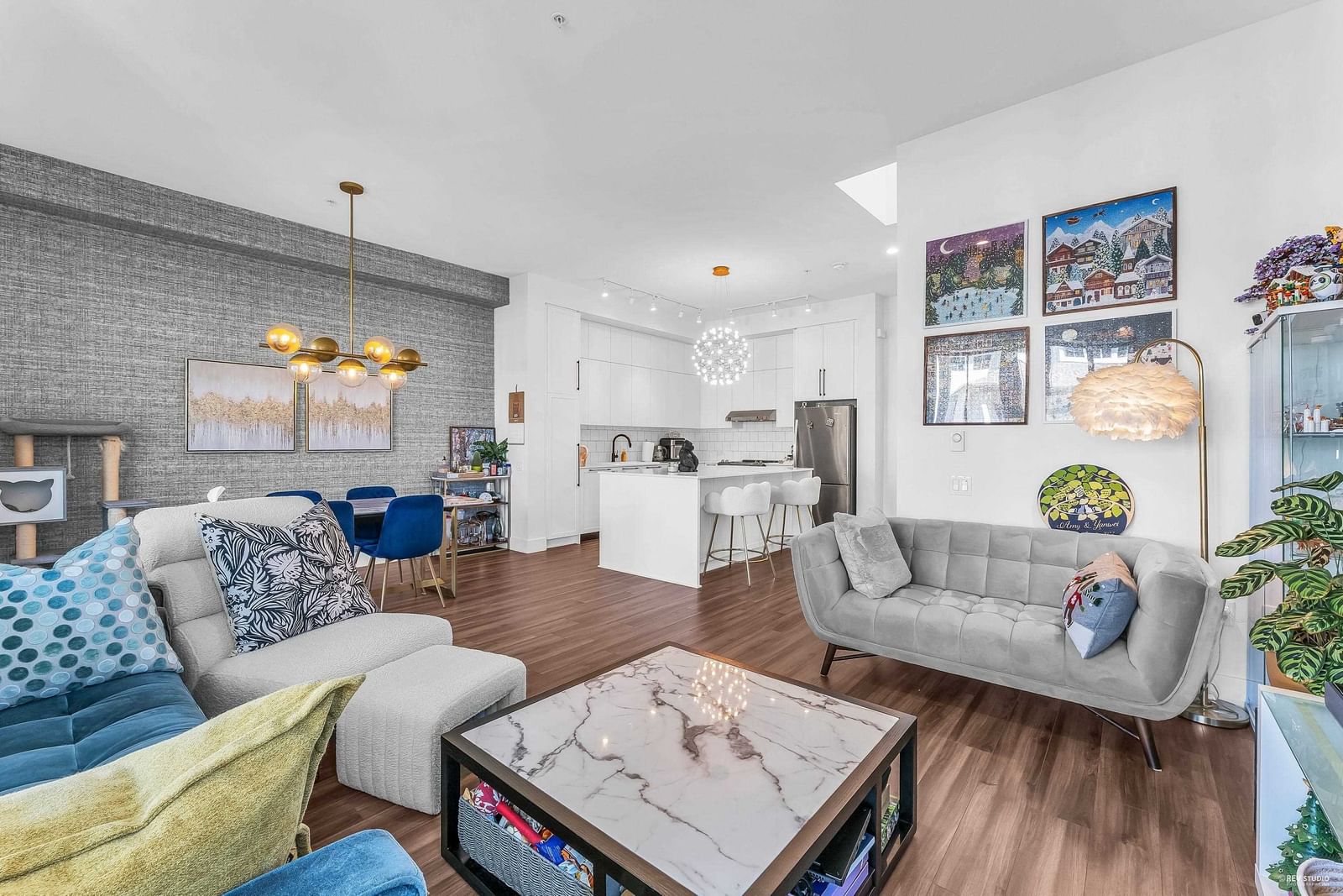 Listing Image 14