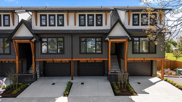 6 - 46106 Riverside Drive