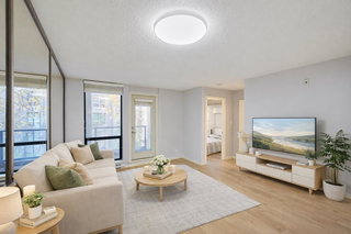 318 - 3638 Vanness Avenue