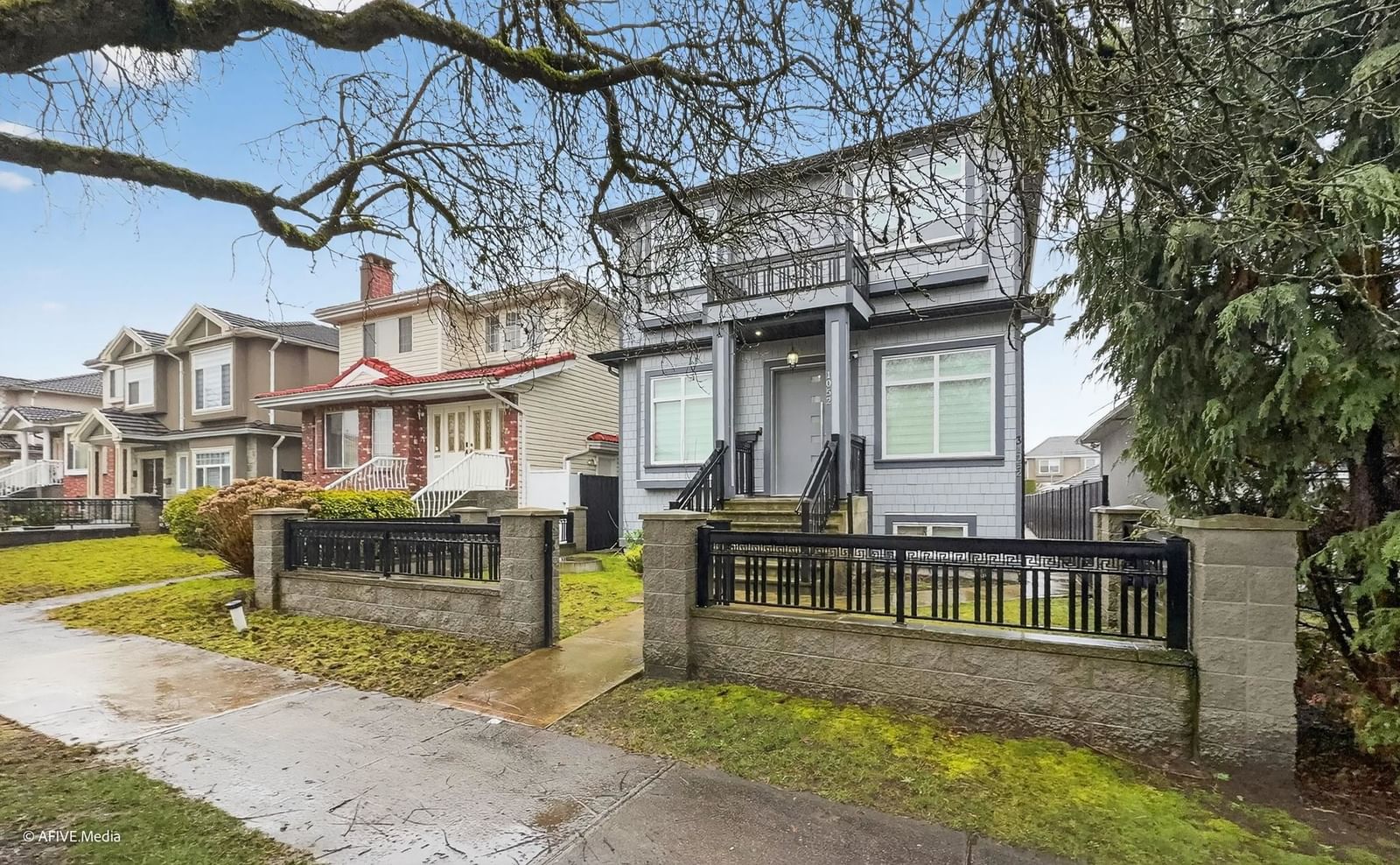 Listing Image 1