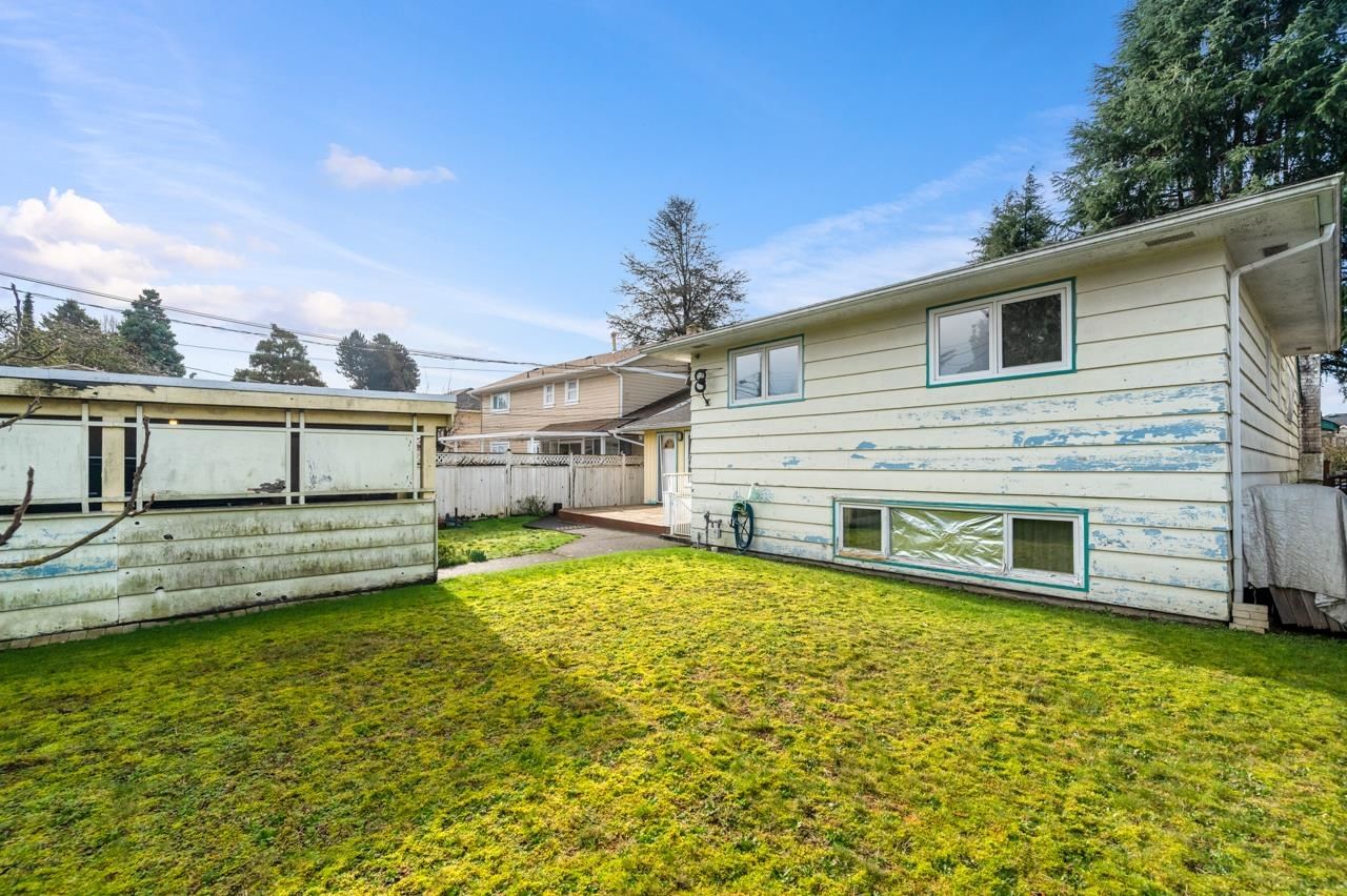 Listing Image 12