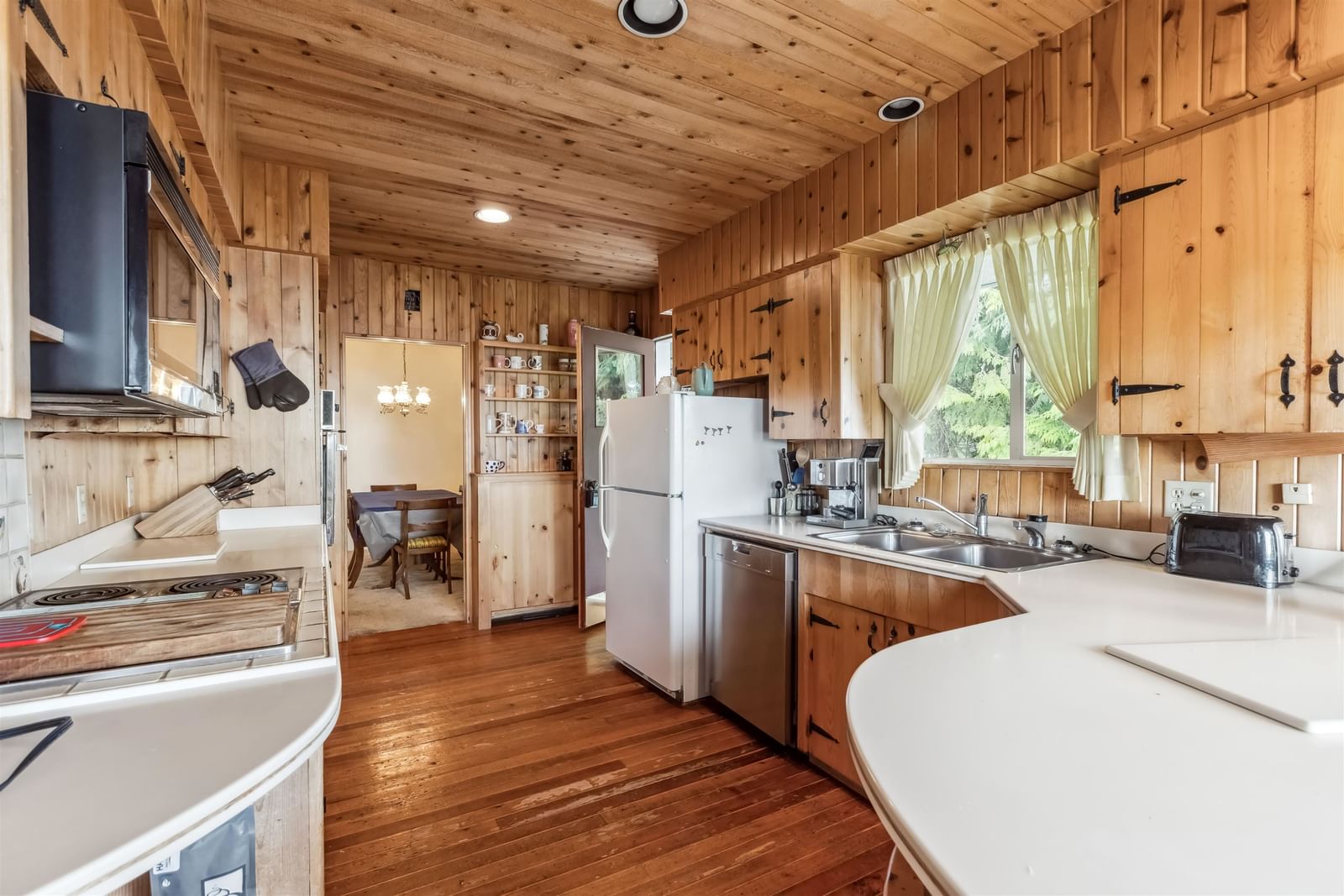 Listing Image 12