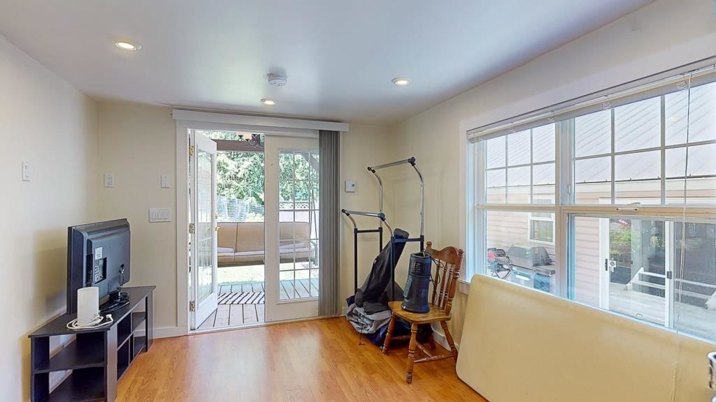 Listing Image 17
