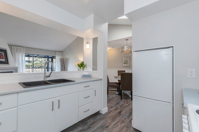 6 - 45915 Cheam Avenue