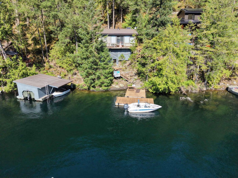 Lot 14 Sakinaw Lake