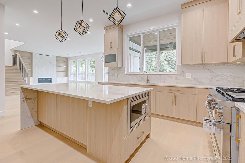 3252 Allan Road, North Vancouver, V7J 3C5 | Image 3