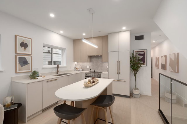 203 - 2329 34th Avenue E