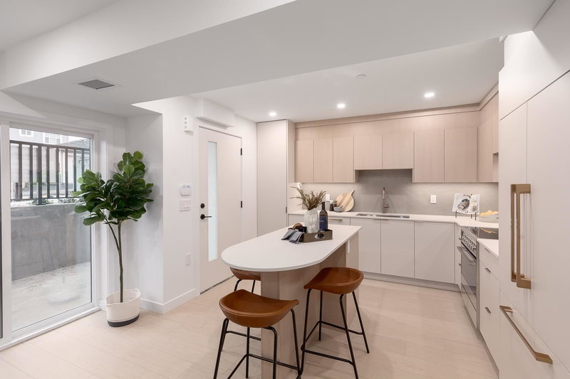 105 - 2339 34th Avenue, Vancouver, V5R 2S6 | Image 2