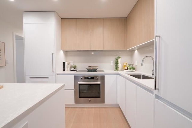 205 - 585 Kemsley Avenue