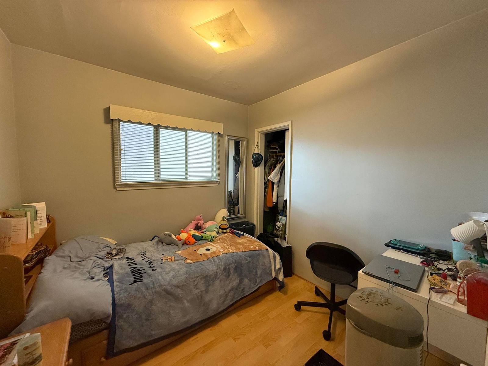 Listing Image 13