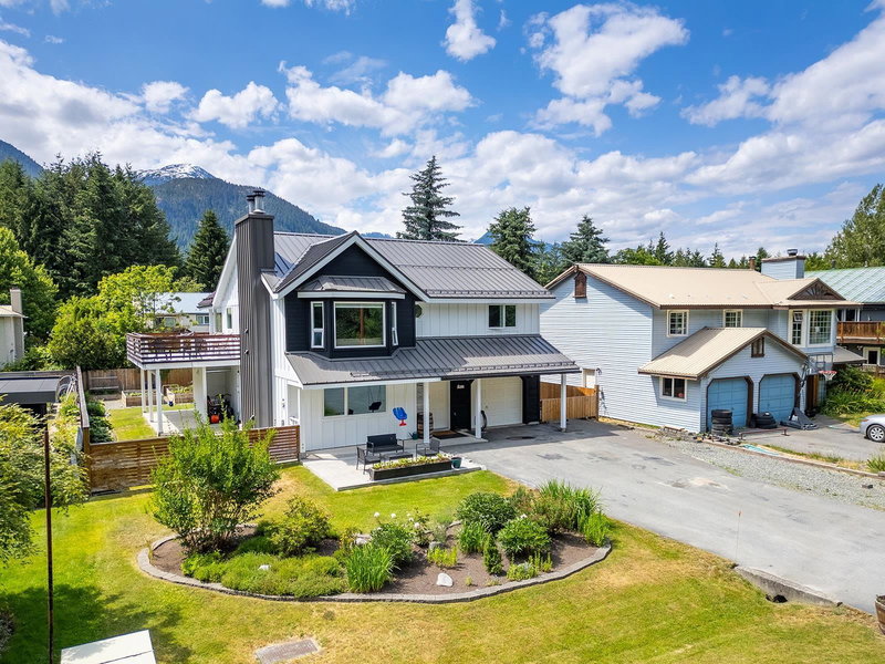 7403 Harrow Road, Pemberton, British Columbia