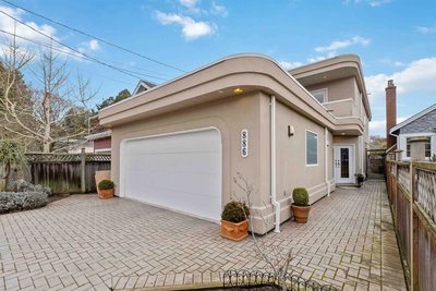 886 Lee Street | White Rock | Image