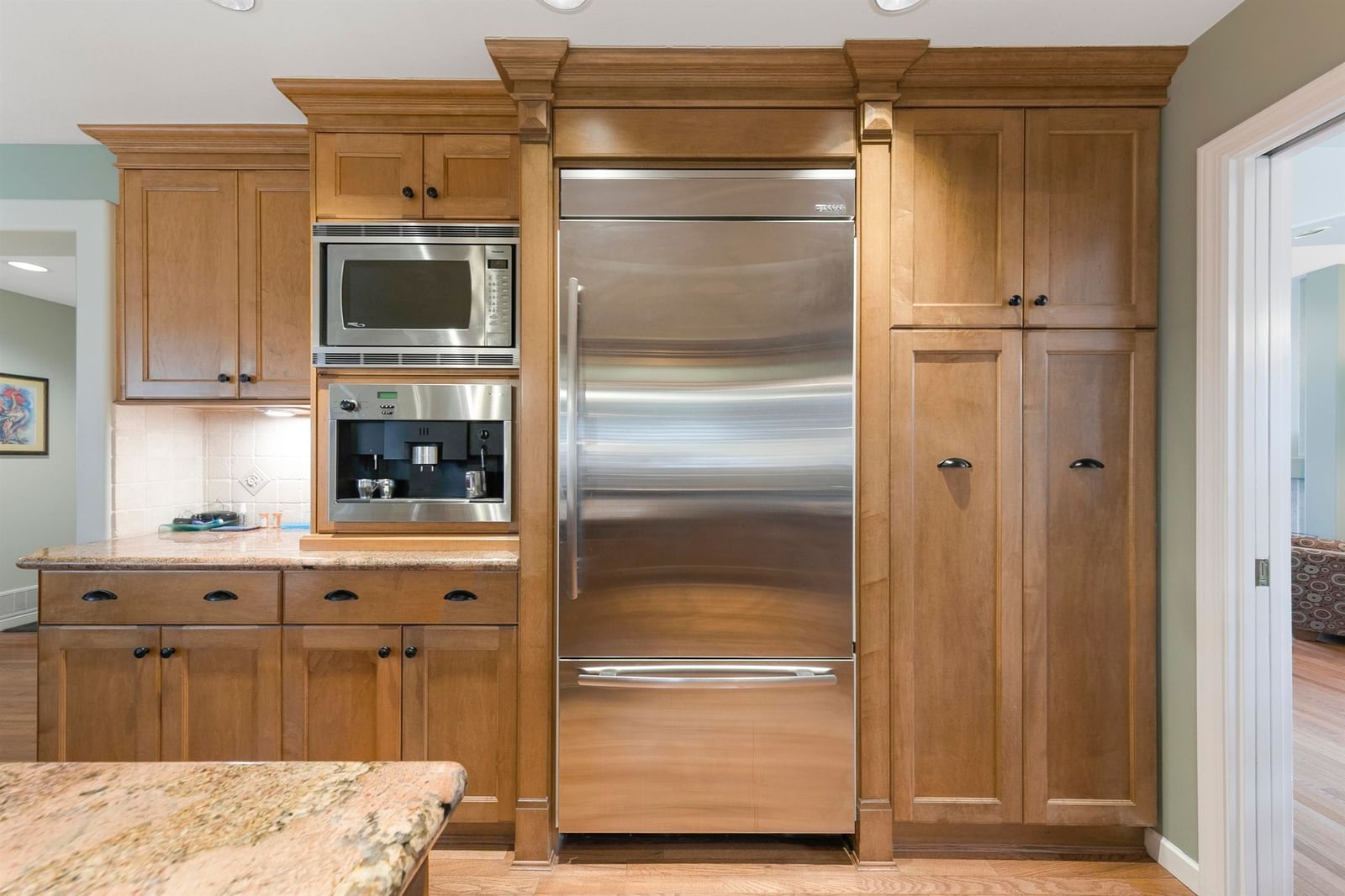 Listing Image 11