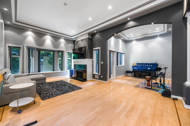 6030 Elgin Avenue, Burnaby, V5H 3S4 | Image 2