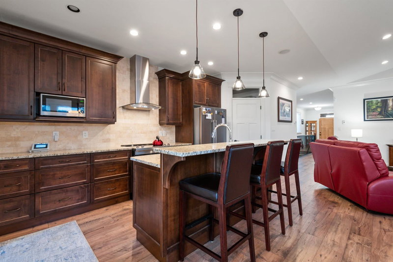 45218 Nicomen Crescent, Chilliwack, V2R 0R2 | Image 3