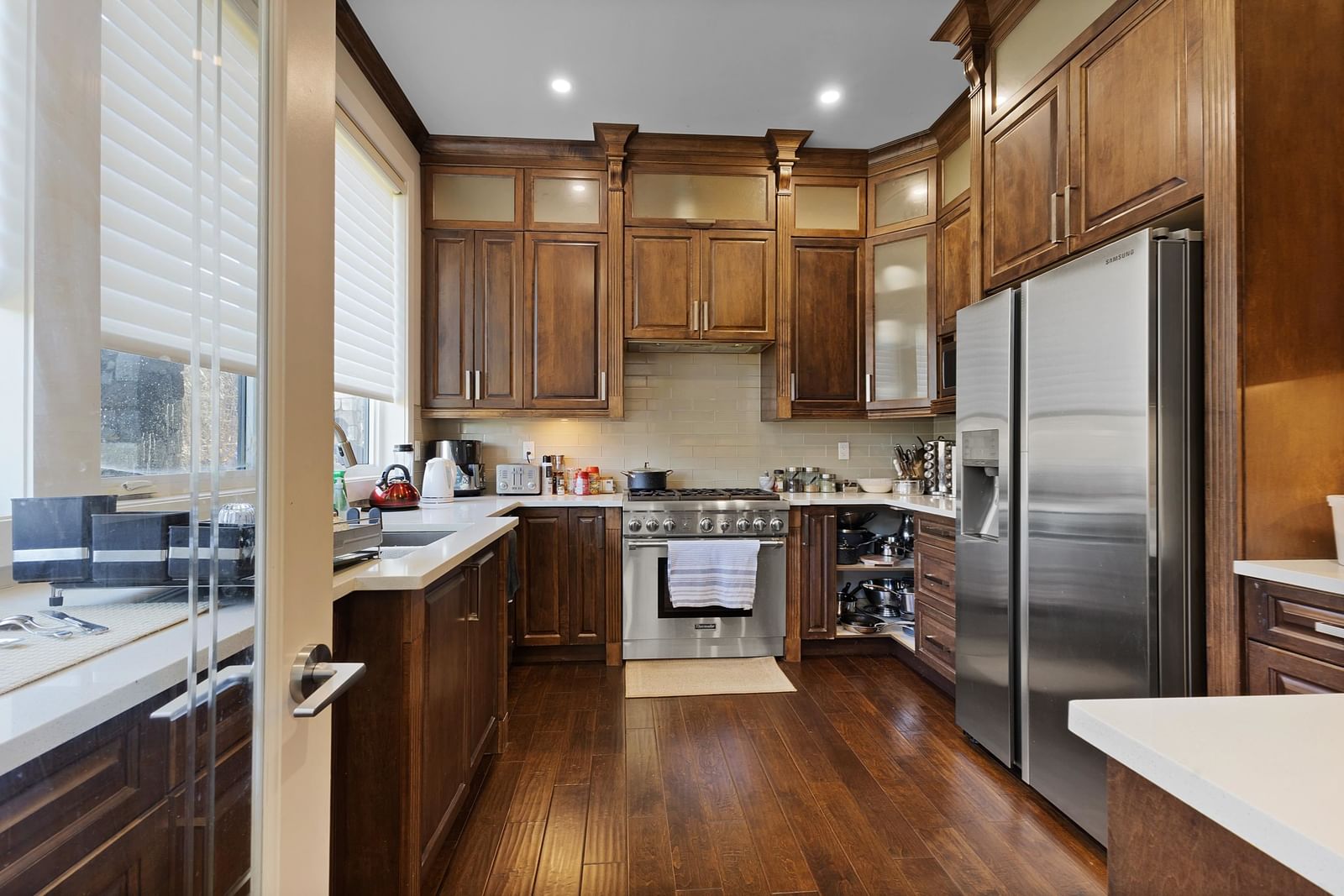 Listing Image 9