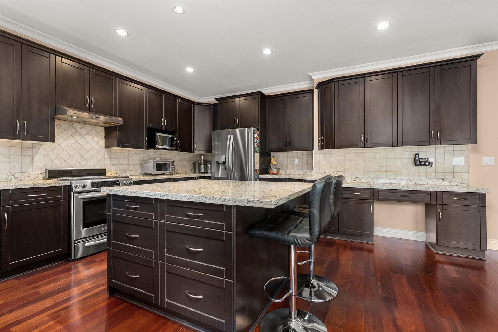 Listing Image 10