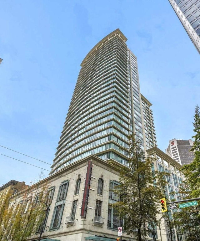 1712 - 610 Granville Street