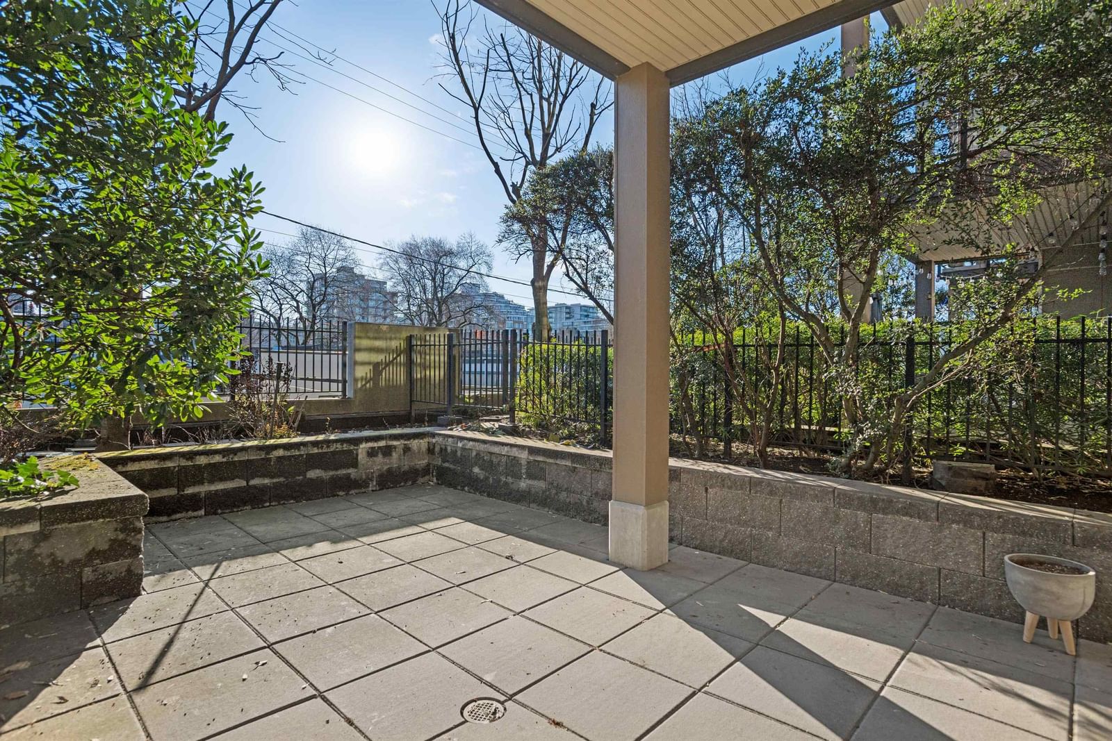 Listing Image 18