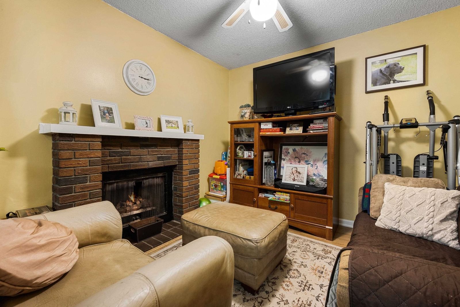 Listing Image 18