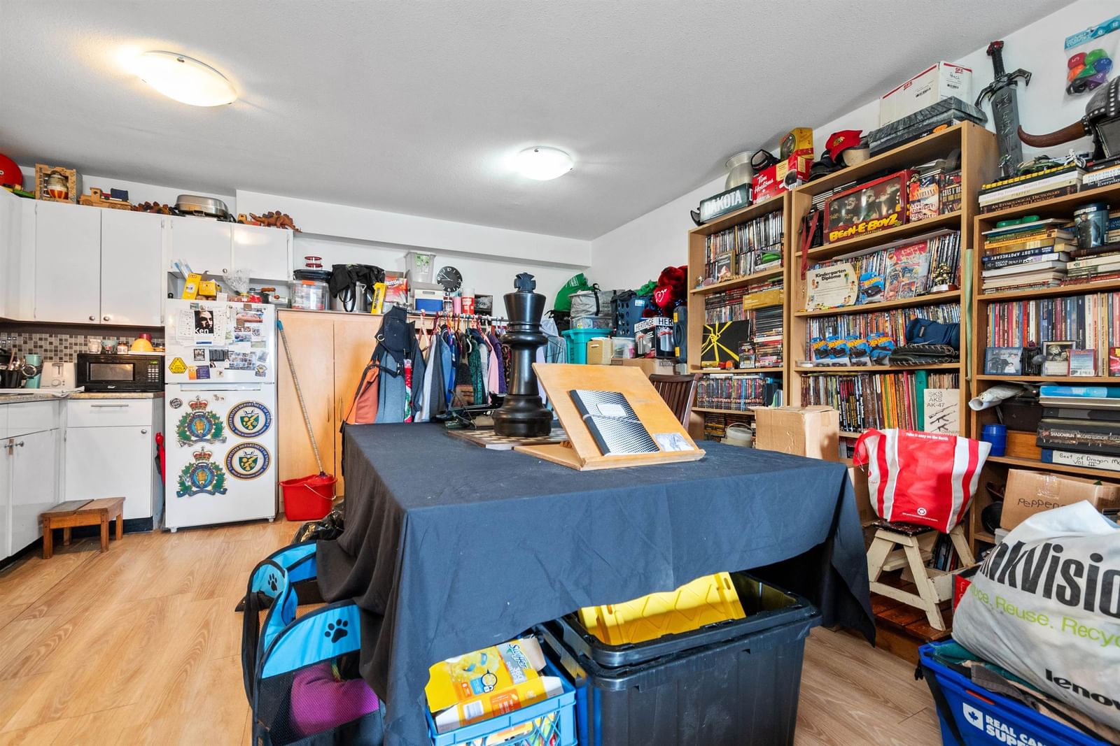 Listing Image 19
