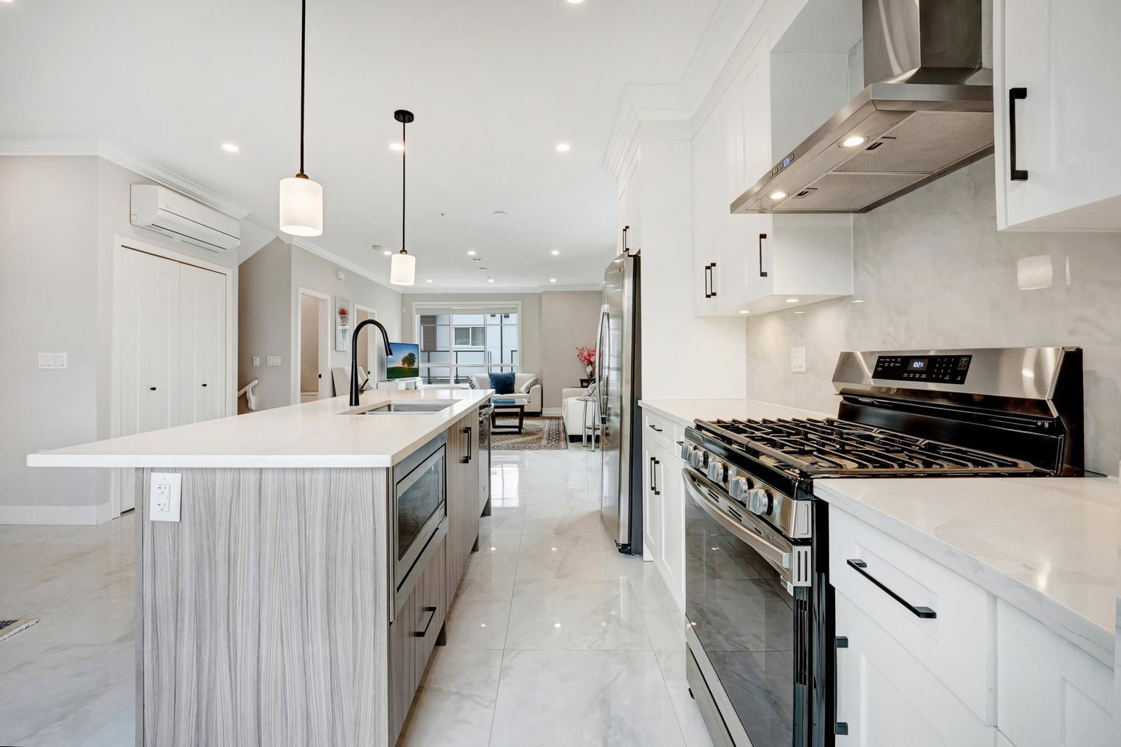 Listing Image 15